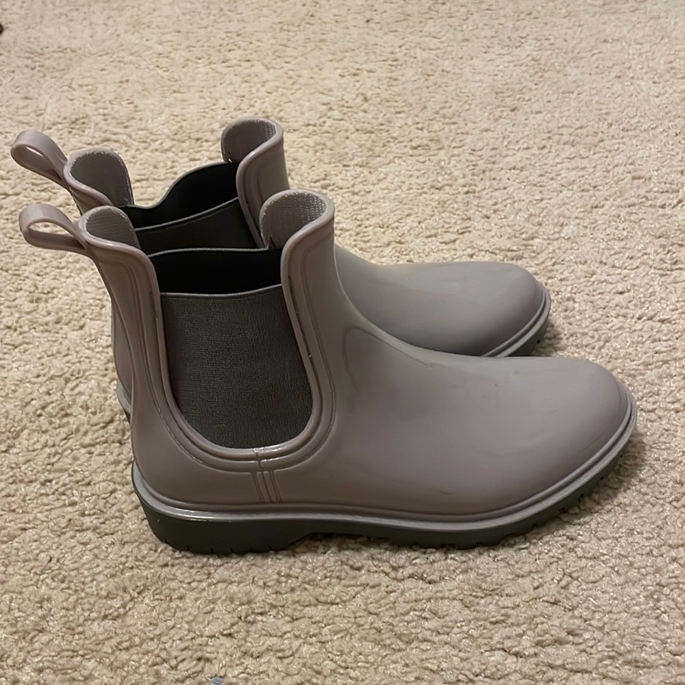 Rain boots